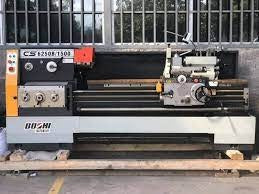Torno Paralelo Baohi CS6250BX1500 con Husillo de 80 mm