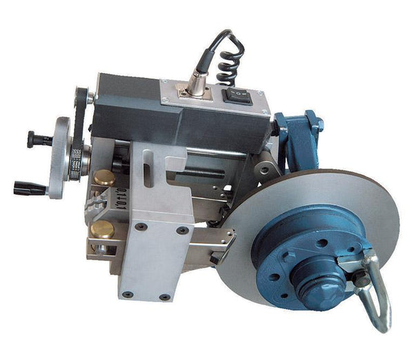 TD302 - Tornos rectificador de discos de frenos puesto en el vehículo